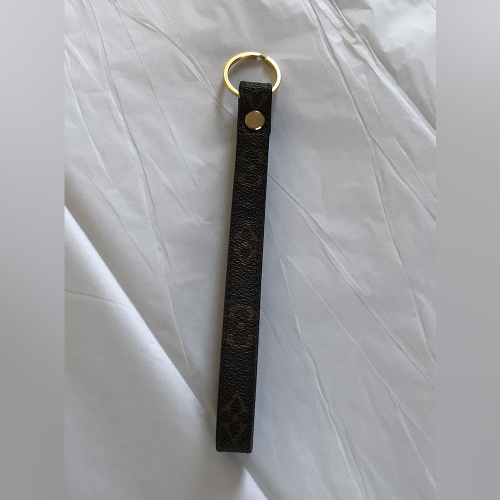 Key Ring Whristlet - image 1
